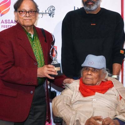 Honoring the film made on the pride of Odisha, Dr Prafulla Mohanty (London)