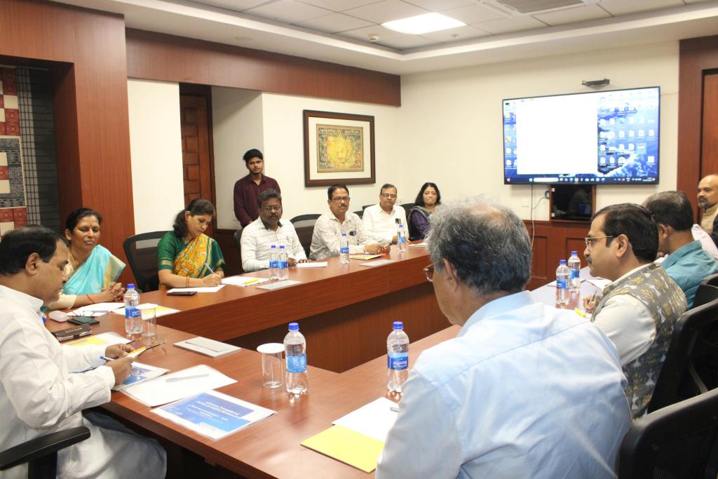 Meeting on scientific research and technological advancements held