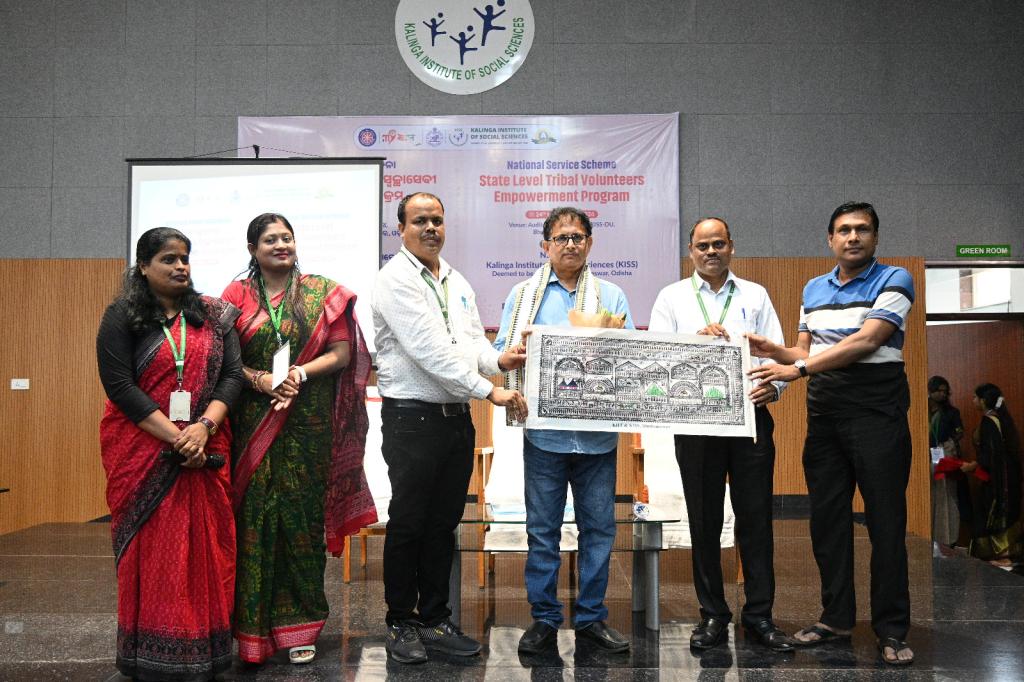 State-Level Tribal Volunteer Empowerment Programme Concludes at KISS; Additional DG PIB Stresses Effective Communication for Inclusive Development