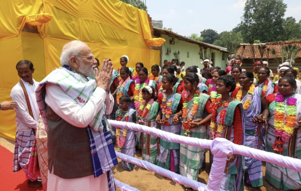 Prime Minister visits Pahadpur village in Odisha with President of India, Smt. Droupadi Murmu on her birthday