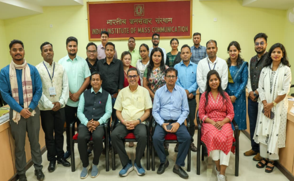 PIB ADG Addresses Newly Appointed OIS Officers at IIMC Dhenkanal