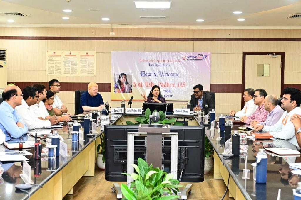 Additional Chief Secretary, H&UD Department Reviews Key Development Projects in Paradip Municipality