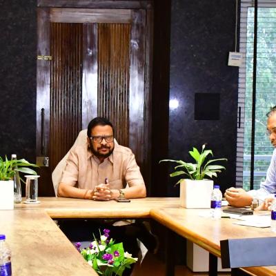 Hon'ble Revenue & Disaster Management Minister Reviews Rising Water Level of the Baitarani River