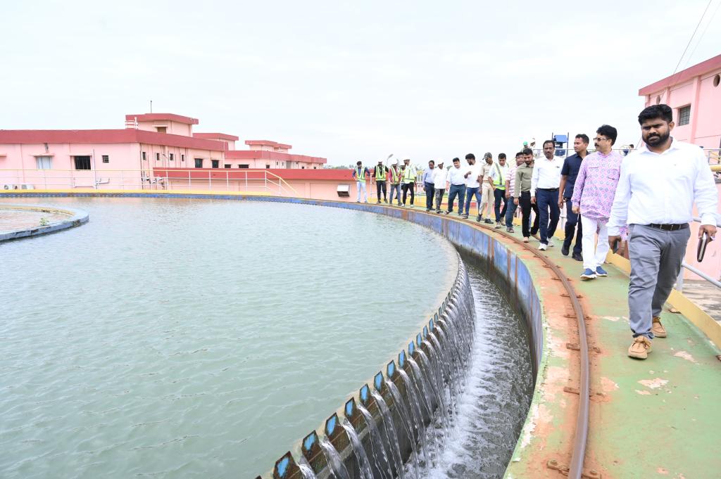 Minister H&UD Dr. Krushna Chandra Mahapatra Conducts Field Inspection, Reviews Progress of 42 MLD Water Treatment Plant