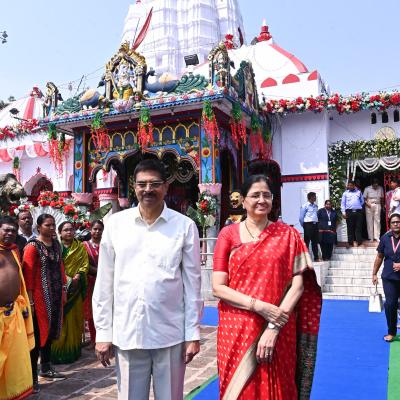 Governor Visits Samaleswari Temple, Hirakud Dam